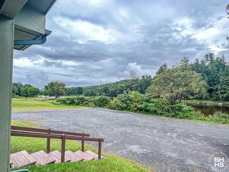 1651 Rt. 9N B.A. Straight Real Estate