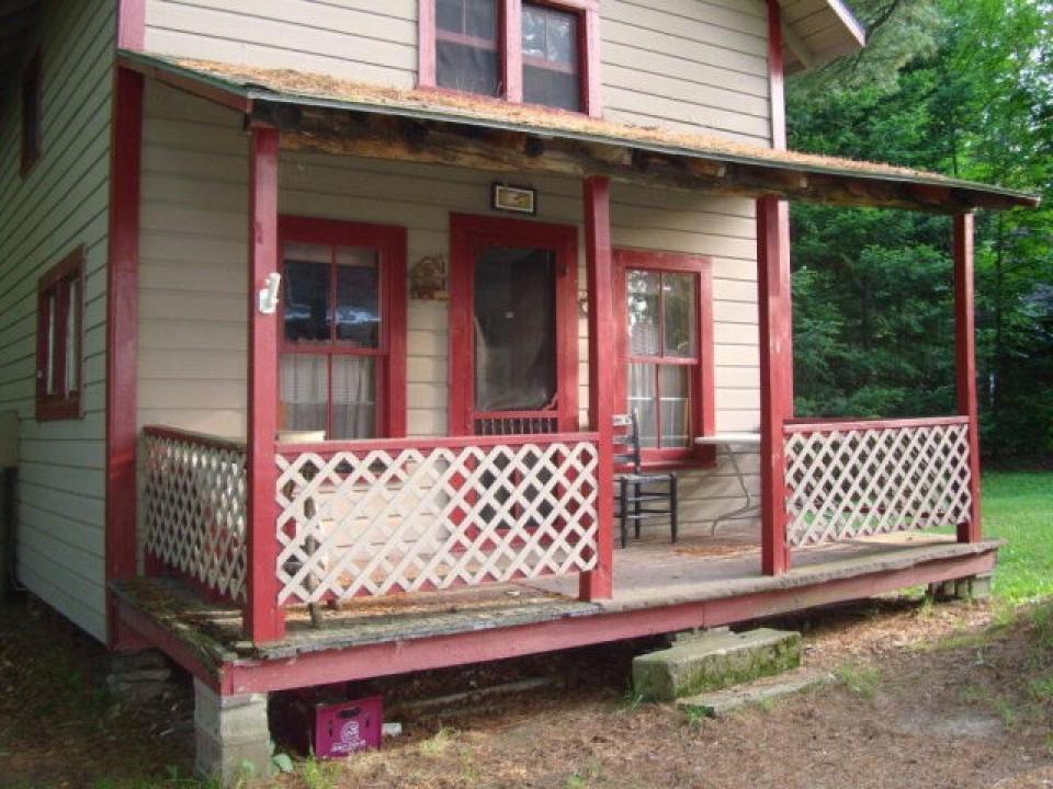 Guest Cabin/Porch