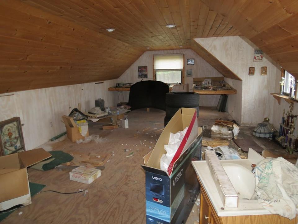 Bonus Space above Garage