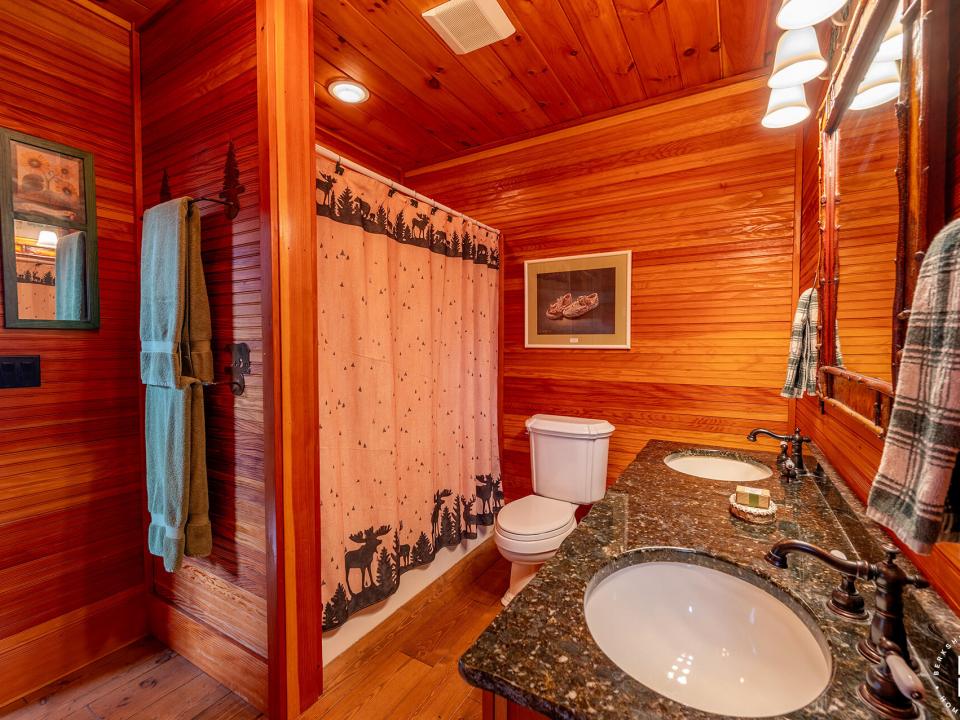 Bathroom Upstairs