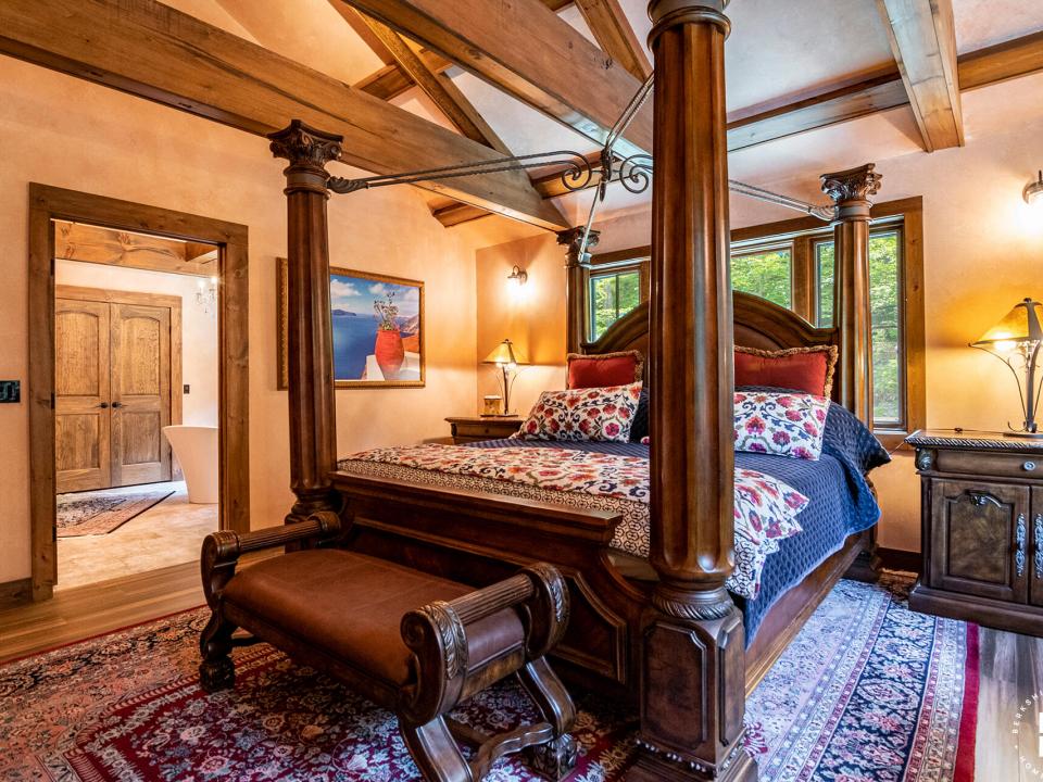 PinnacleLodge_Villa_Bedroom1