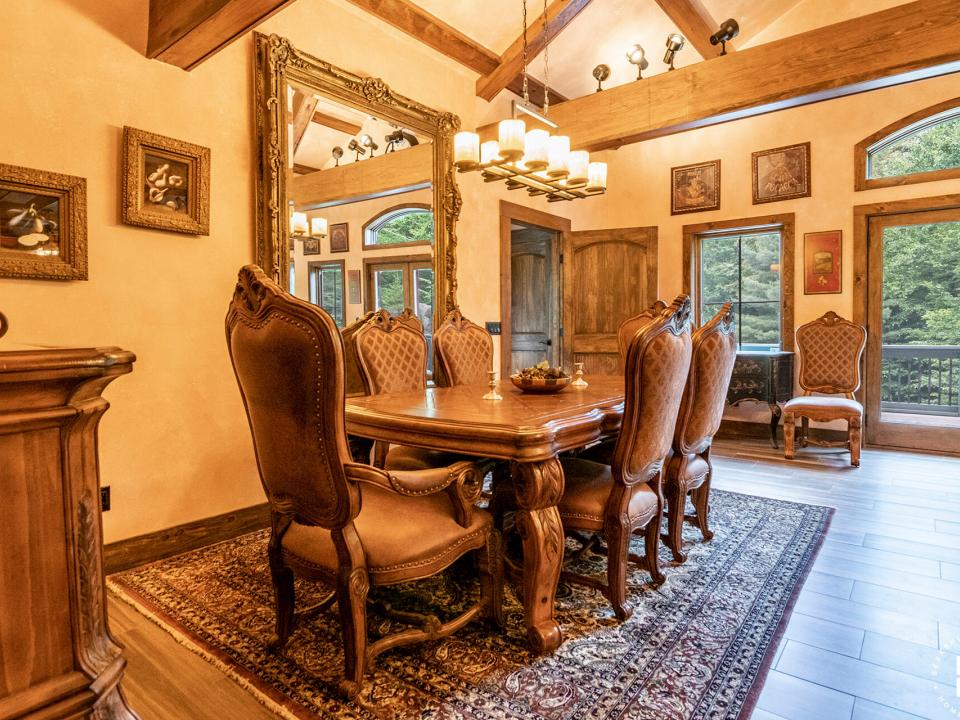 PinnacleLodge_Villa_DiningRoom