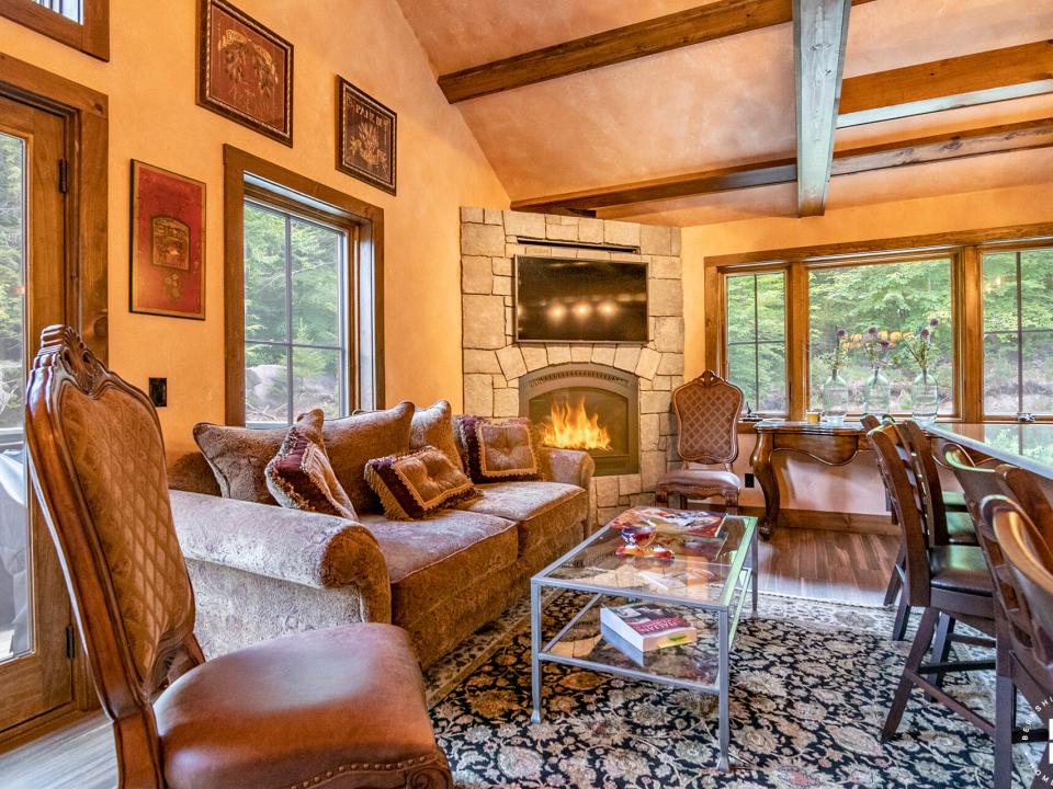 PinnacleLodge_Villa_LivingRoom