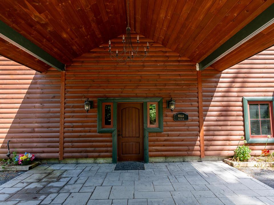 TheVilla_Summer_Carport