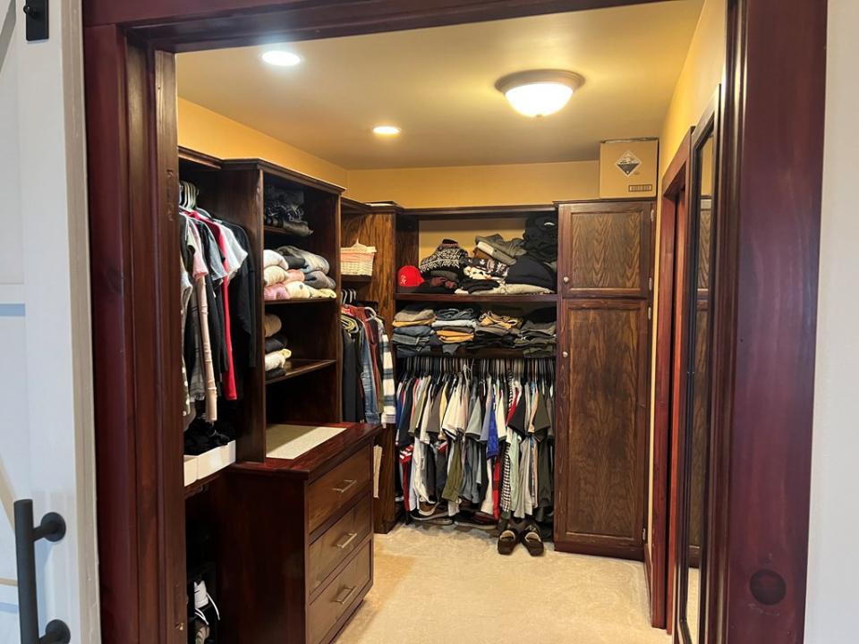 Primary Bedroom Closet