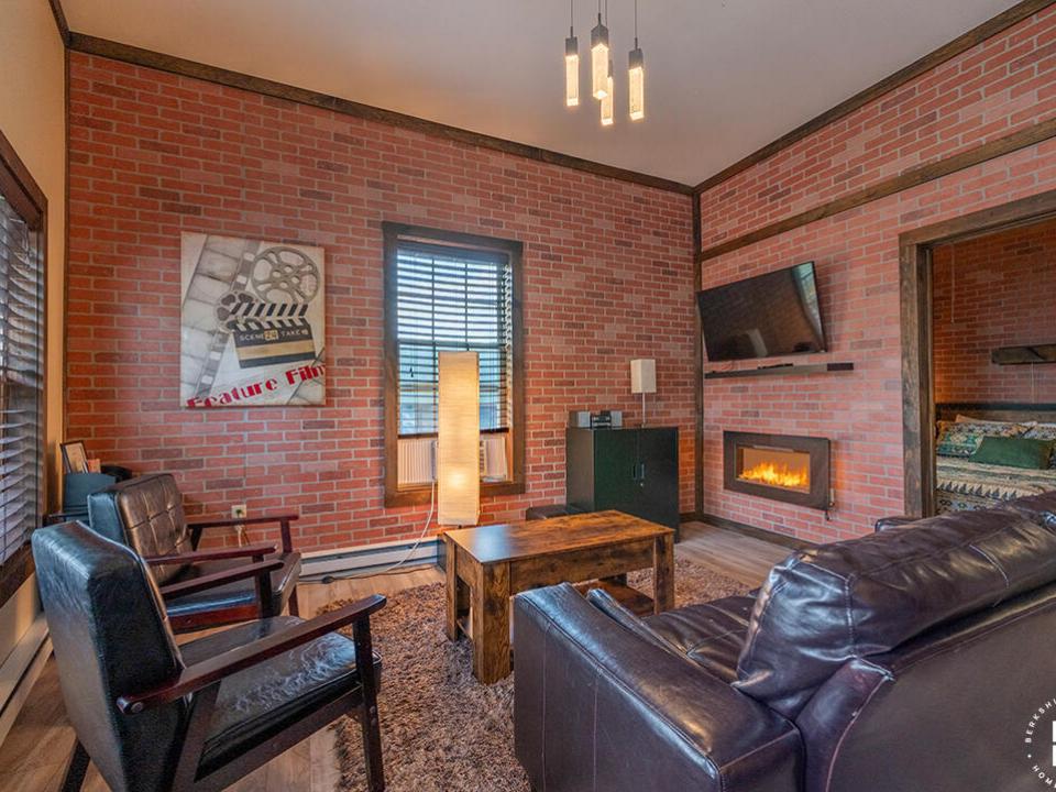 Downhill3Condo_Summer_LR_Fireplace