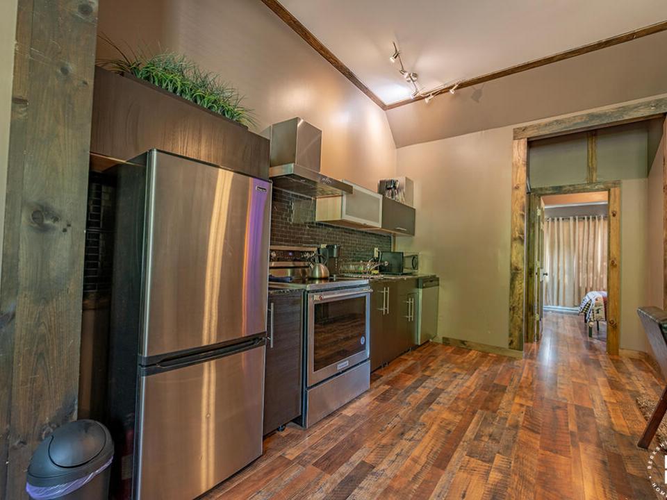 Downhill1Condo_Summer_Kitchen