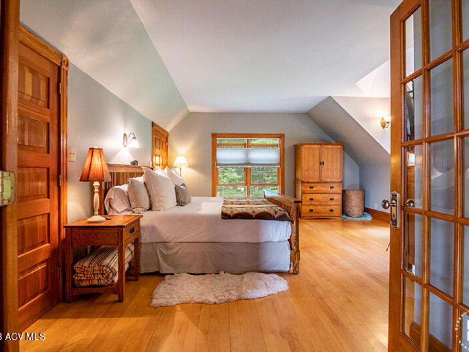 WaterfrontColonialInTupperLake_Bedroom1