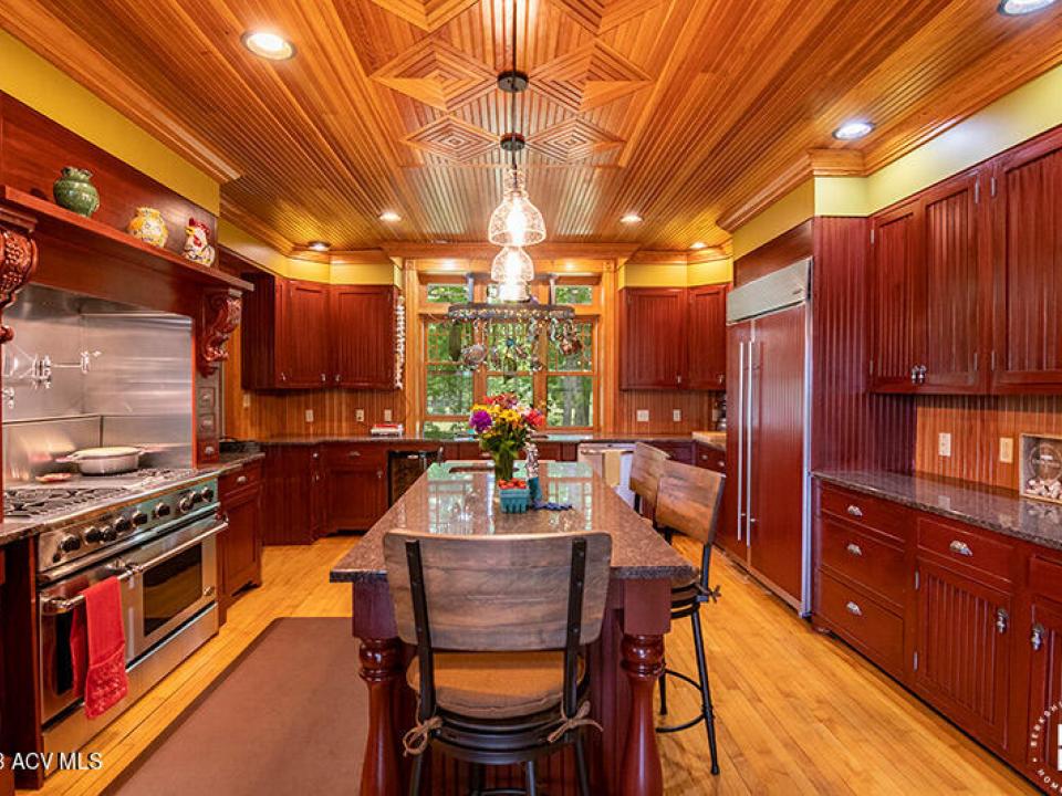 WaterfrontColonialInTupperLake_Kitchen