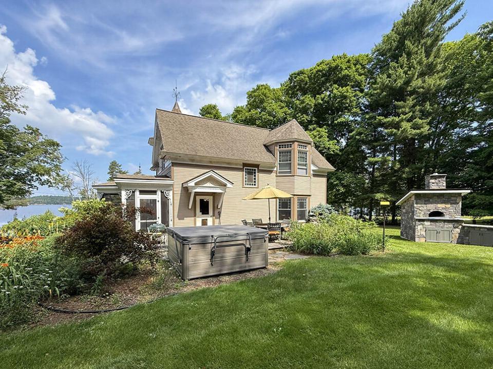 TupperLakeVictorian_Summer25_Exterior_Ba