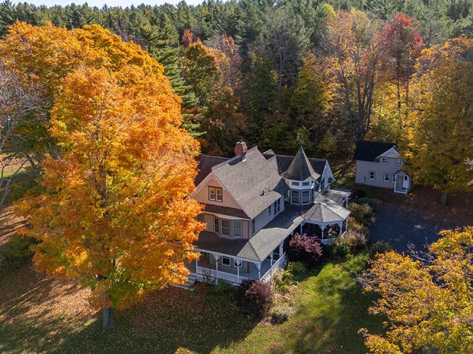 WaterfrontVictorianOnTupperLake_Fall25_A