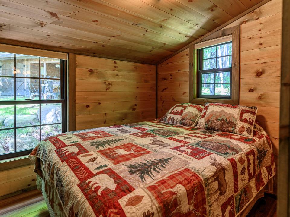 Cabin 2 Bedroom