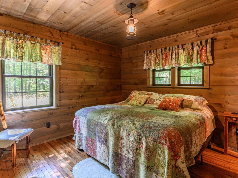Cabin 1 Master Bedroom