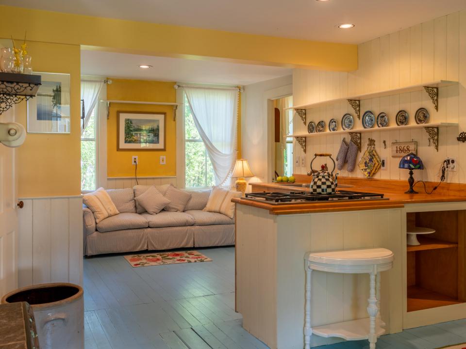 8219 River St Etown-22