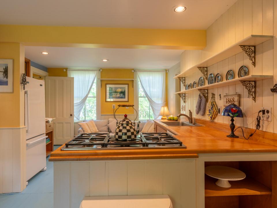 8219 River St Etown-25