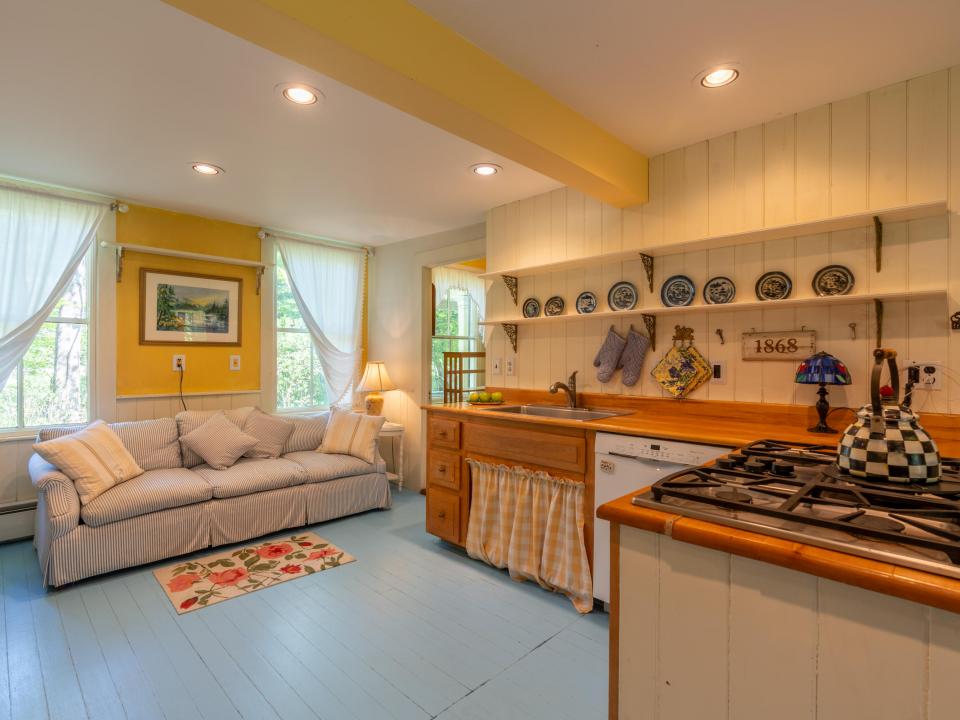 8219 River St Etown-26