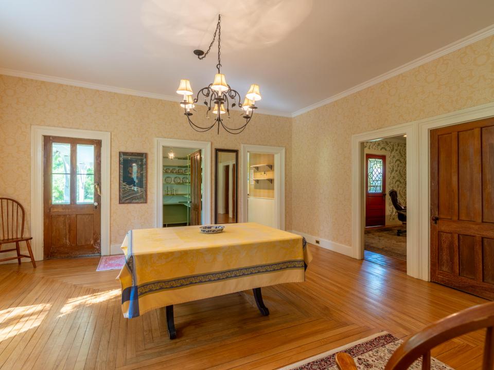 8219 River St Etown-37