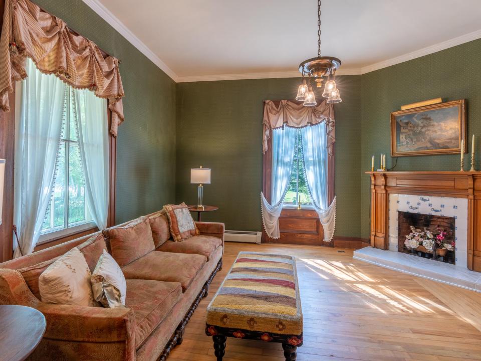 8219 River St Etown-42