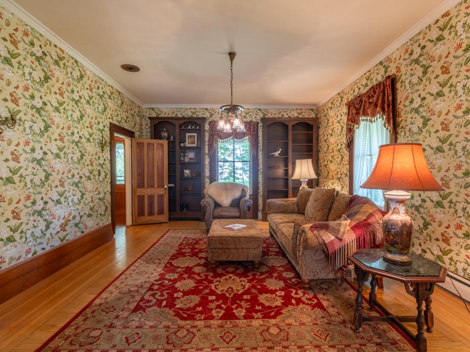 8219 River St Etown-45