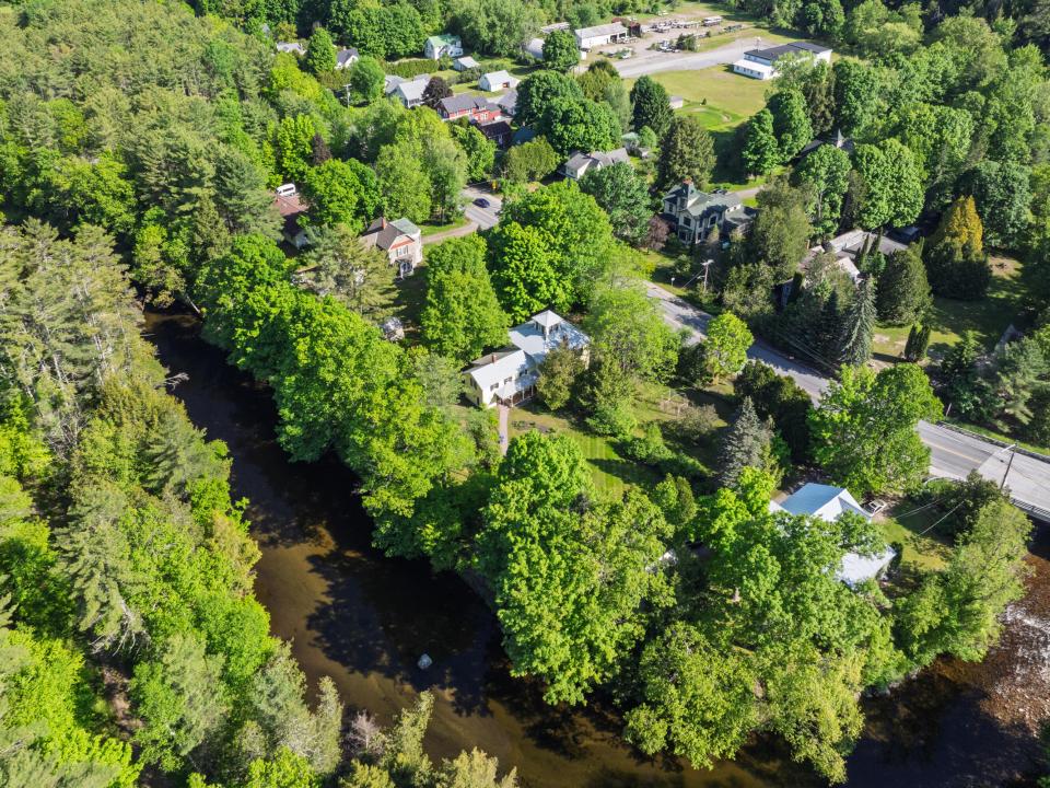 8219 River St Etown-9