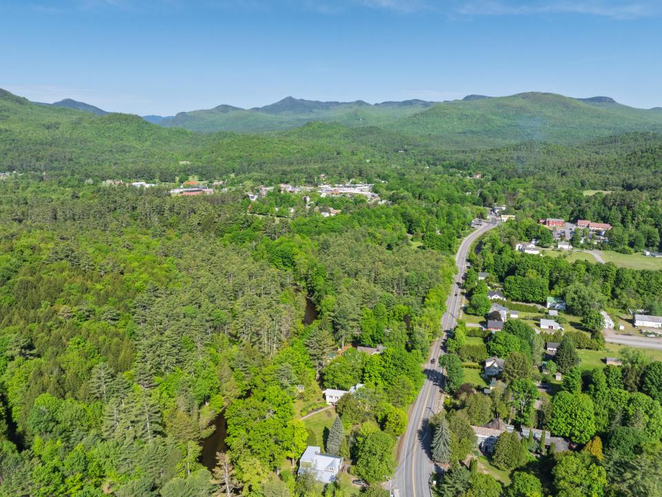 8219 River St Etown-12