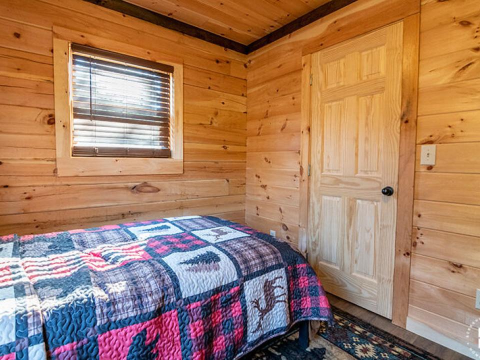 NewlyBuiltCottageInLakePlacid_Bedroom3_C NewlyBuiltCottageInLakePlacid_Bedroom3_C