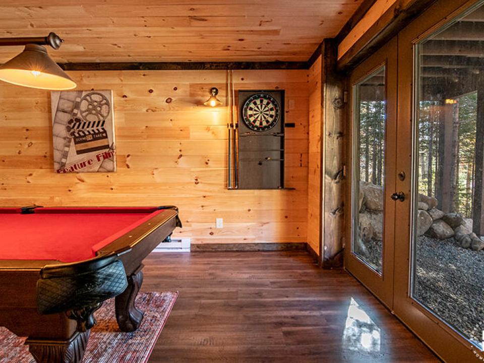 NewlyBuiltCottageInLakePlacid_Entertainm NewlyBuiltCottageInLakePlacid_Entertainm