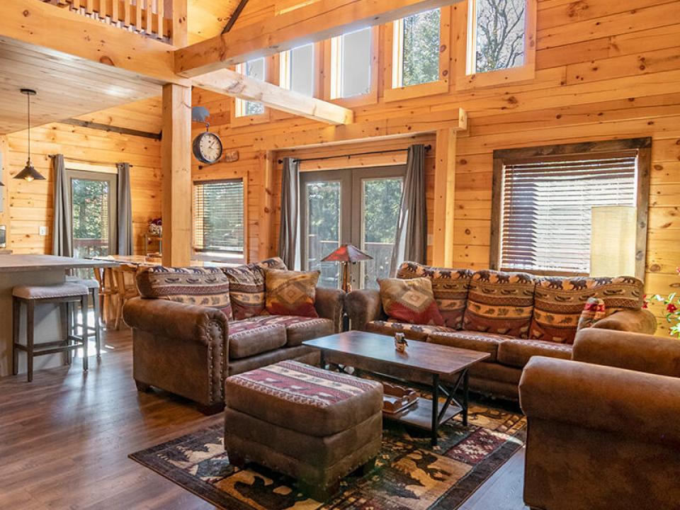 NewlyBuiltCottageInLakePlacid_LivingRoom NewlyBuiltCottageInLakePlacid_LivingRoom