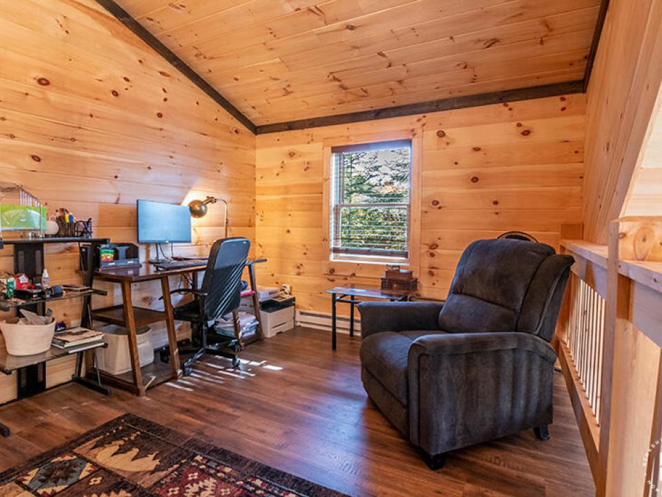 NewlyBuiltCottageInLakePlacid_Loft_Offic
