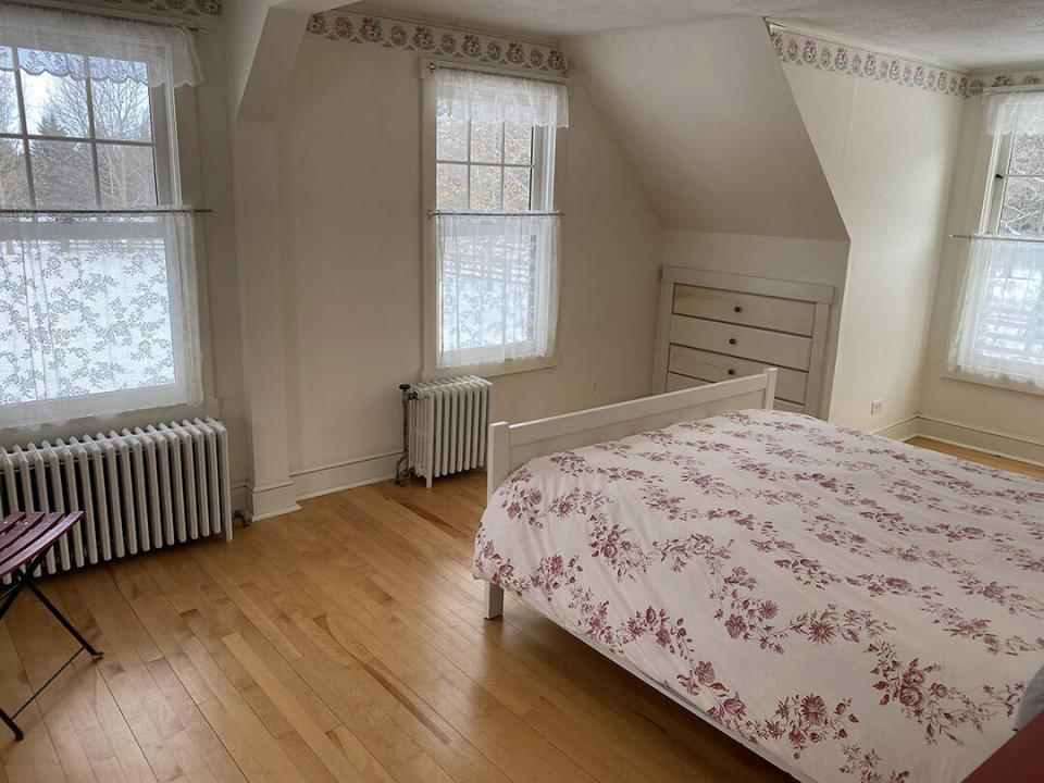 Bedroom2
