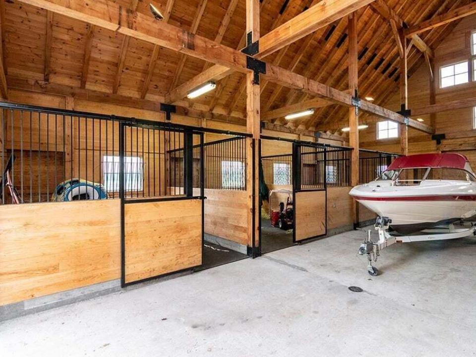 Horse Barn 3