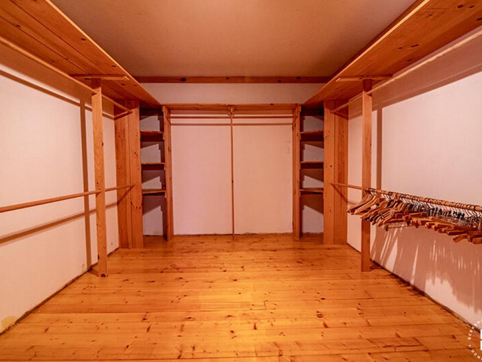 KeeneHomeOnSchaferRd_Bedroom_Closet