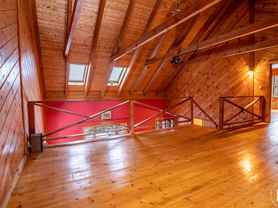 KeeneHomeOnSchaferRd_Loft