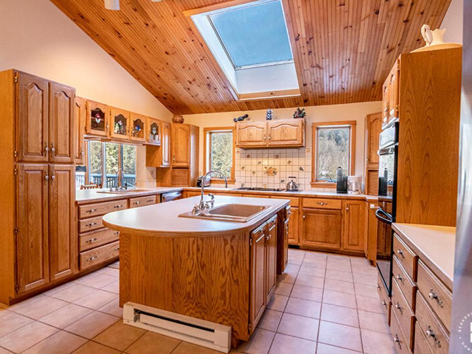 CampTwoPinesOnLakePlacid_Kitchen_From_Pa