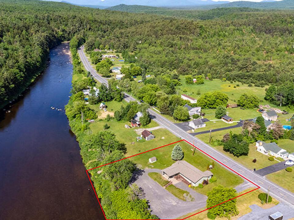 1651 Rt. 9N B.A. Straight Real Estate