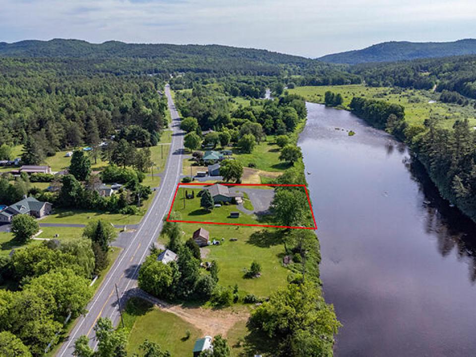 1651 Rt. 9N B.A. Straight Real Estate