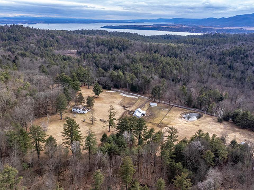 WestportFarmOnHaldsRoad_A_Property_LakeC