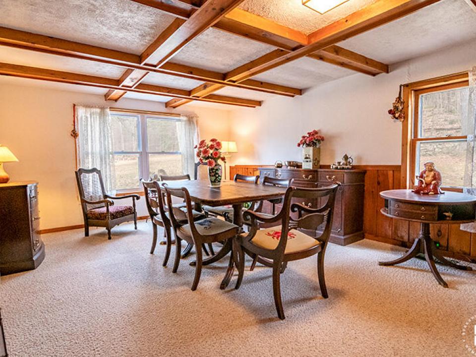WestportFarmOnHaldsRoad_DiningRoom_Forma