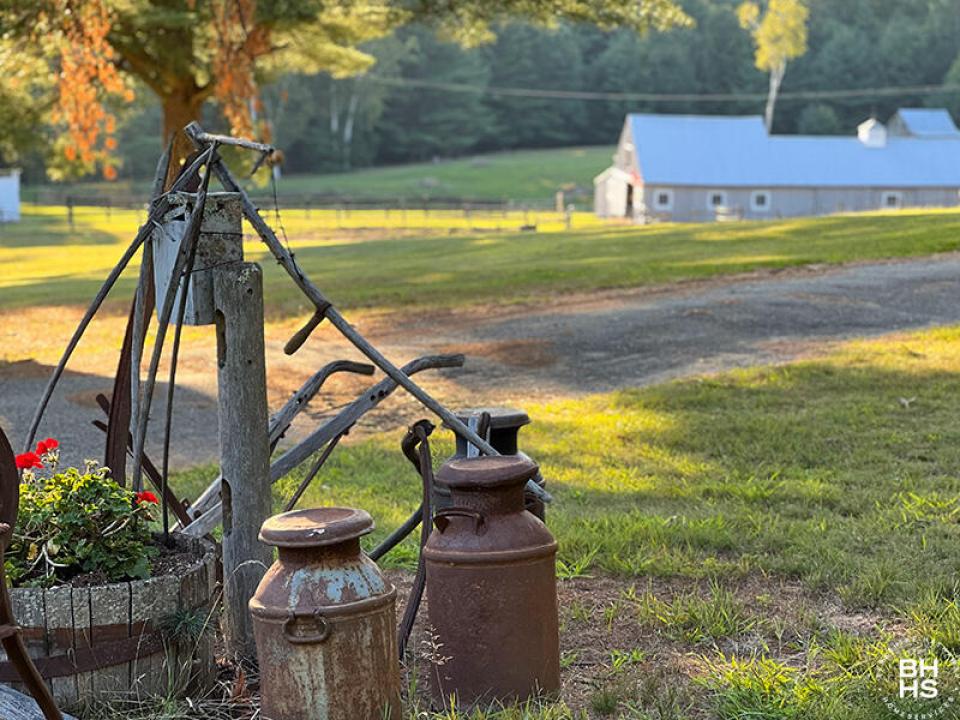 WestportFarmOnHaldsRoad_O_Farm_Decoratio