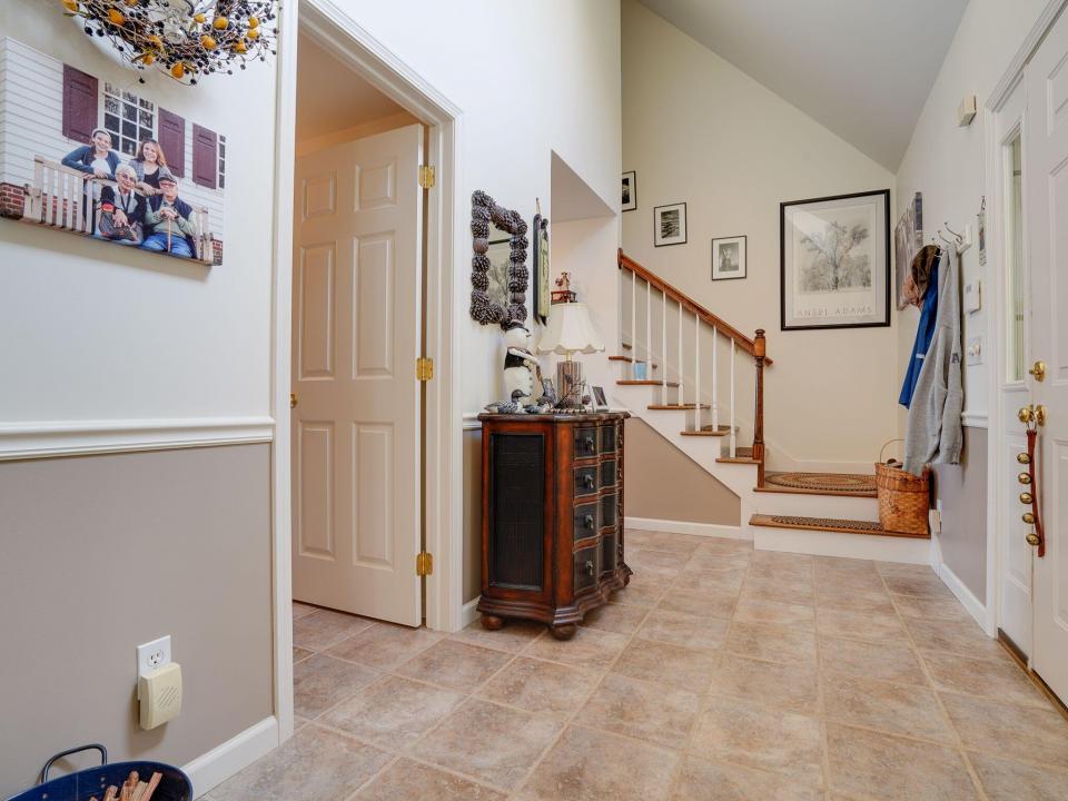 McGrath - foyer II cruz