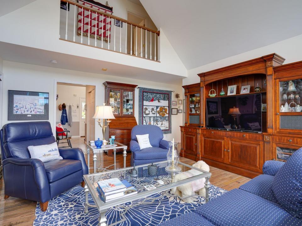 McGrath - livingrm II