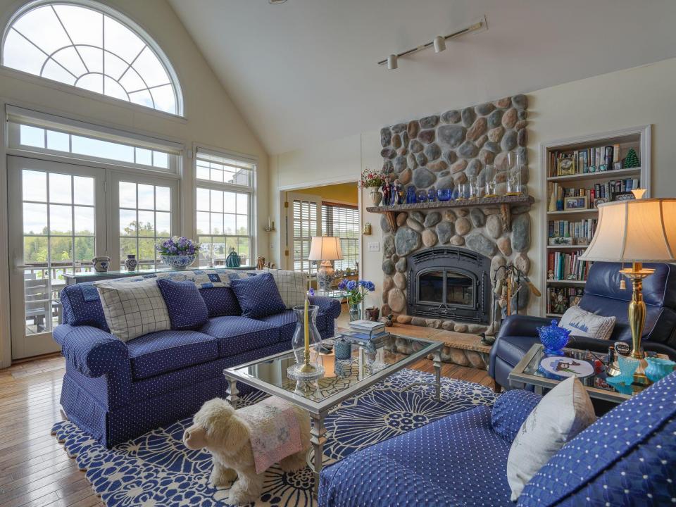 McGrath - livingrm III