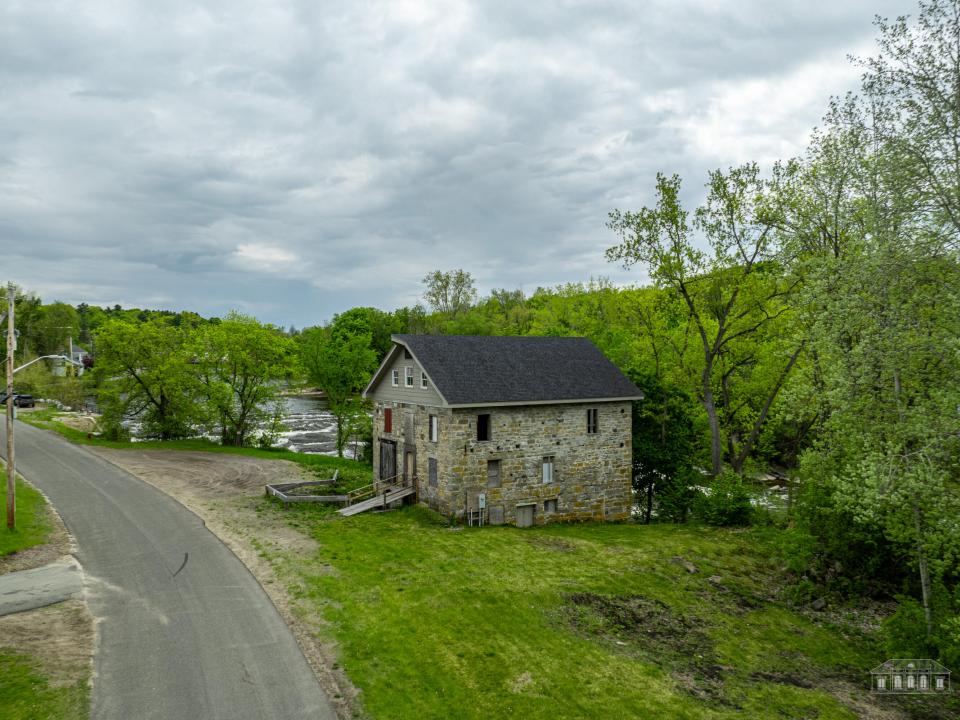 49 Gillialand Ln Willsboro-11
