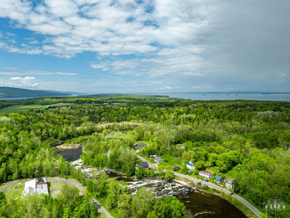 49 Gillialand Ln Willsboro-16