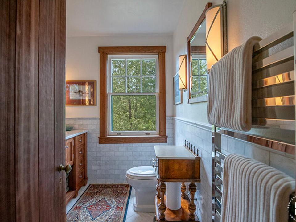 CampNorthwindOnChazyLake_MainHouse_Bathr