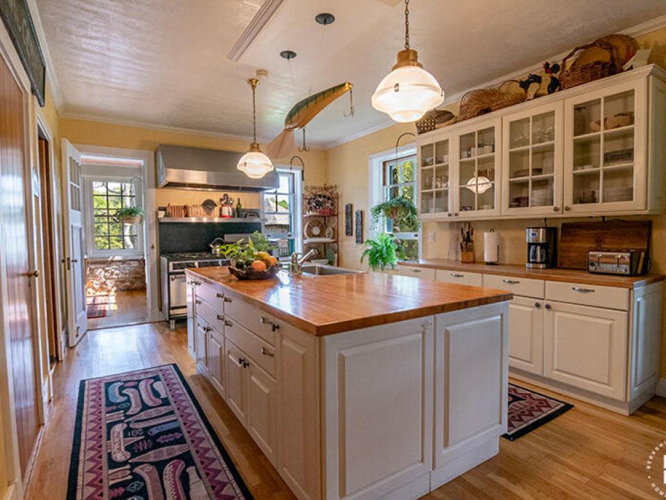 CampNorthwindOnChazyLake_MainHouse_Kitch