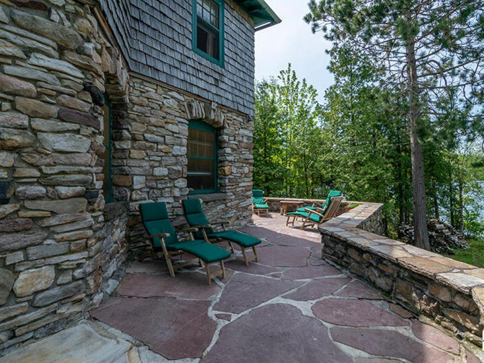 CampNorthwindOnChazyLake_MainHouse_Patio