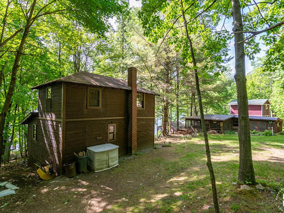 KeesevilleCabinsOnAugerLake_Cabin1_Exter