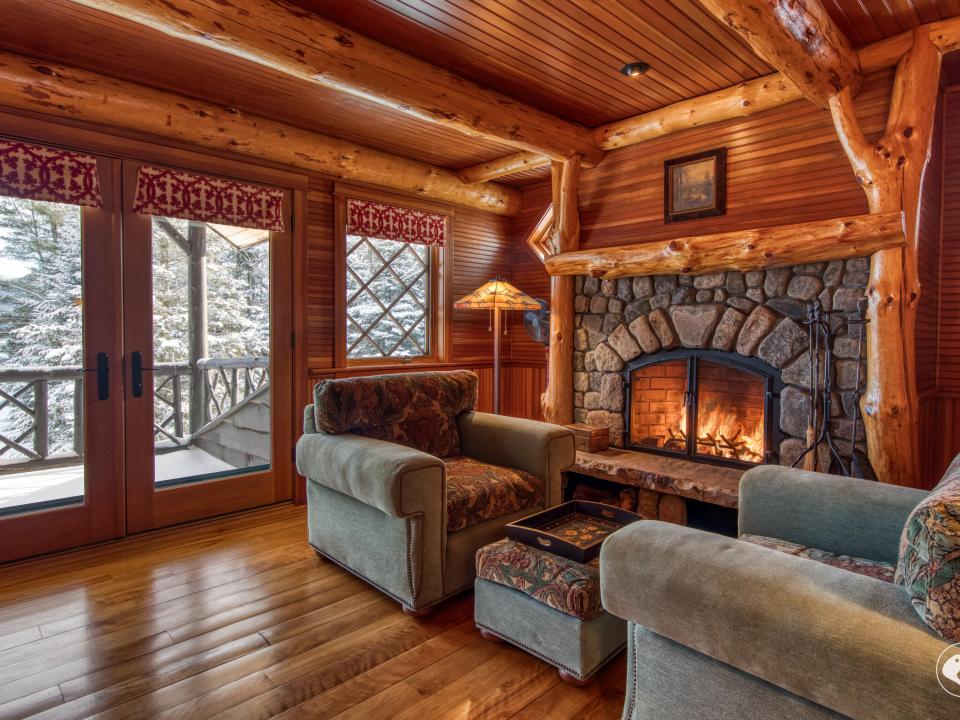 Guest bedroom upper level