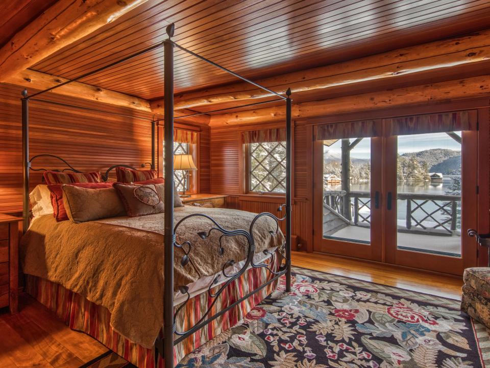 Guest bedroom upper level